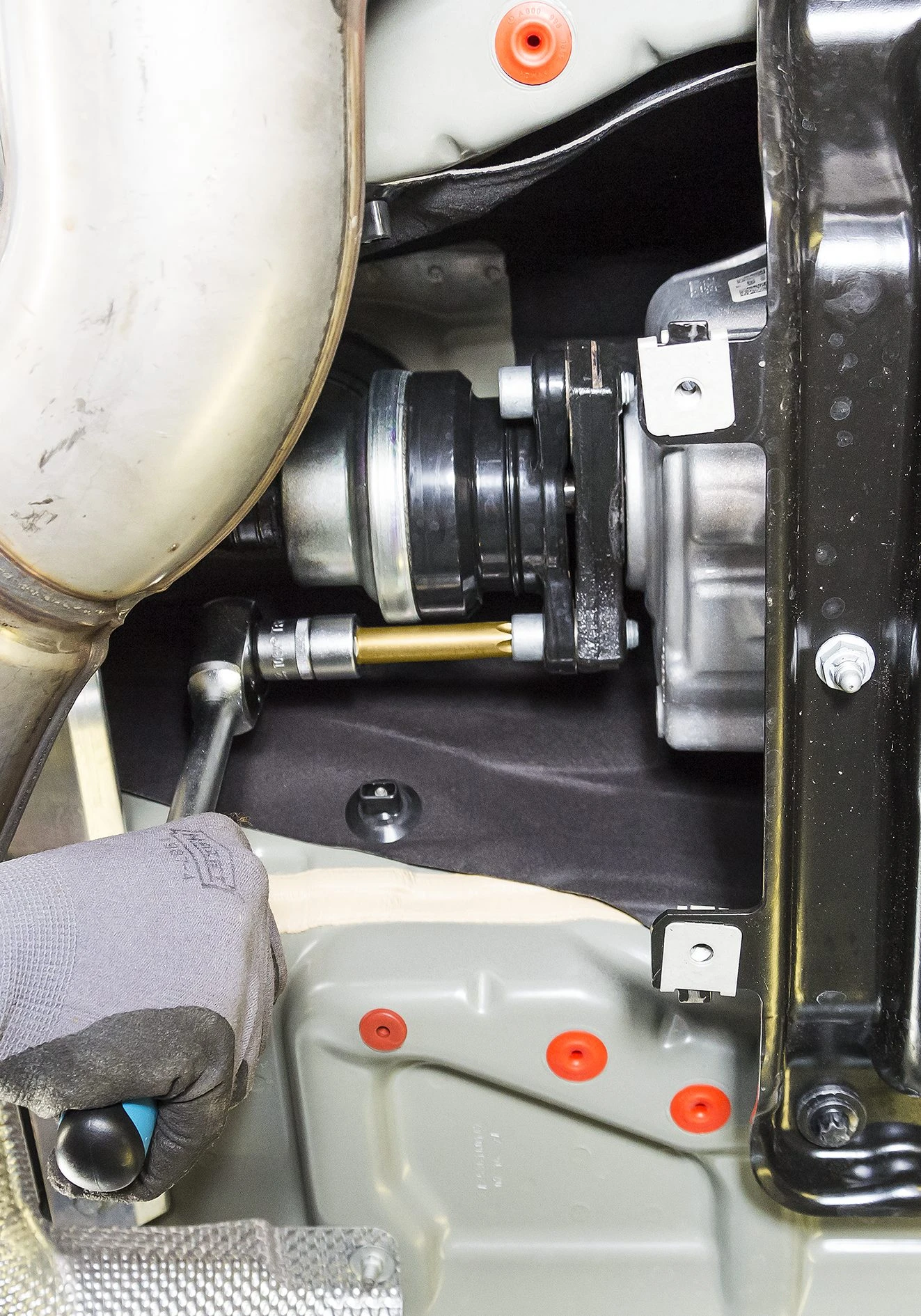 HAZET Kardanwellen-Einsatz TORX Schraubendreher-Einsatz 12,5mm 1/2 Zoll Innen TORX 103mm 2756-T60 3 HAZET Kardanwellen-Einsatz TORX Schraubendreher-Einsatz 12,5mm 1/2 Zoll Innen TORX 103mm 2756-T60 – Bild 3